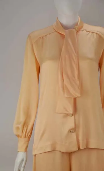 1970s Bill Tice Peach Ensemble