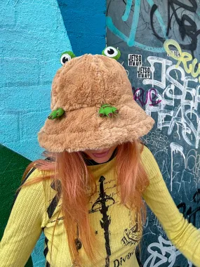 FROGGY FUZZY HAT - CAMEL