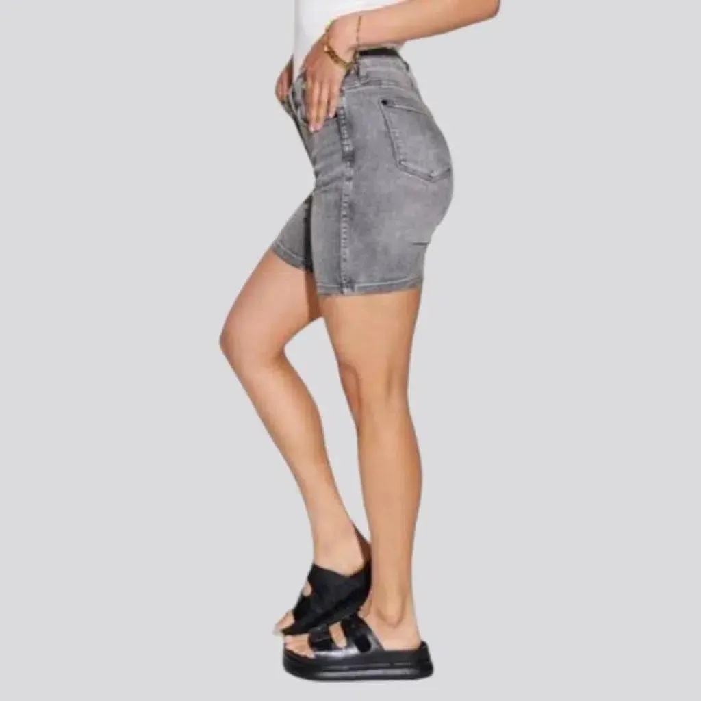 High-waist grey jean shorts for ladies