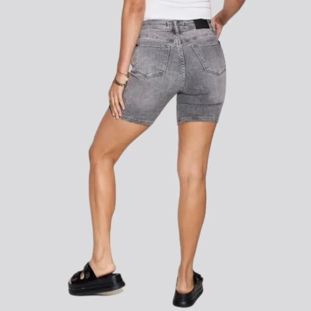 High-waist grey jean shorts for ladies