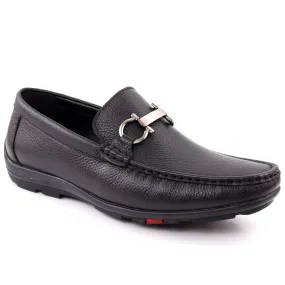 Men "LORAND" Glossy Surface Metal Buckle Moccasin Shoes