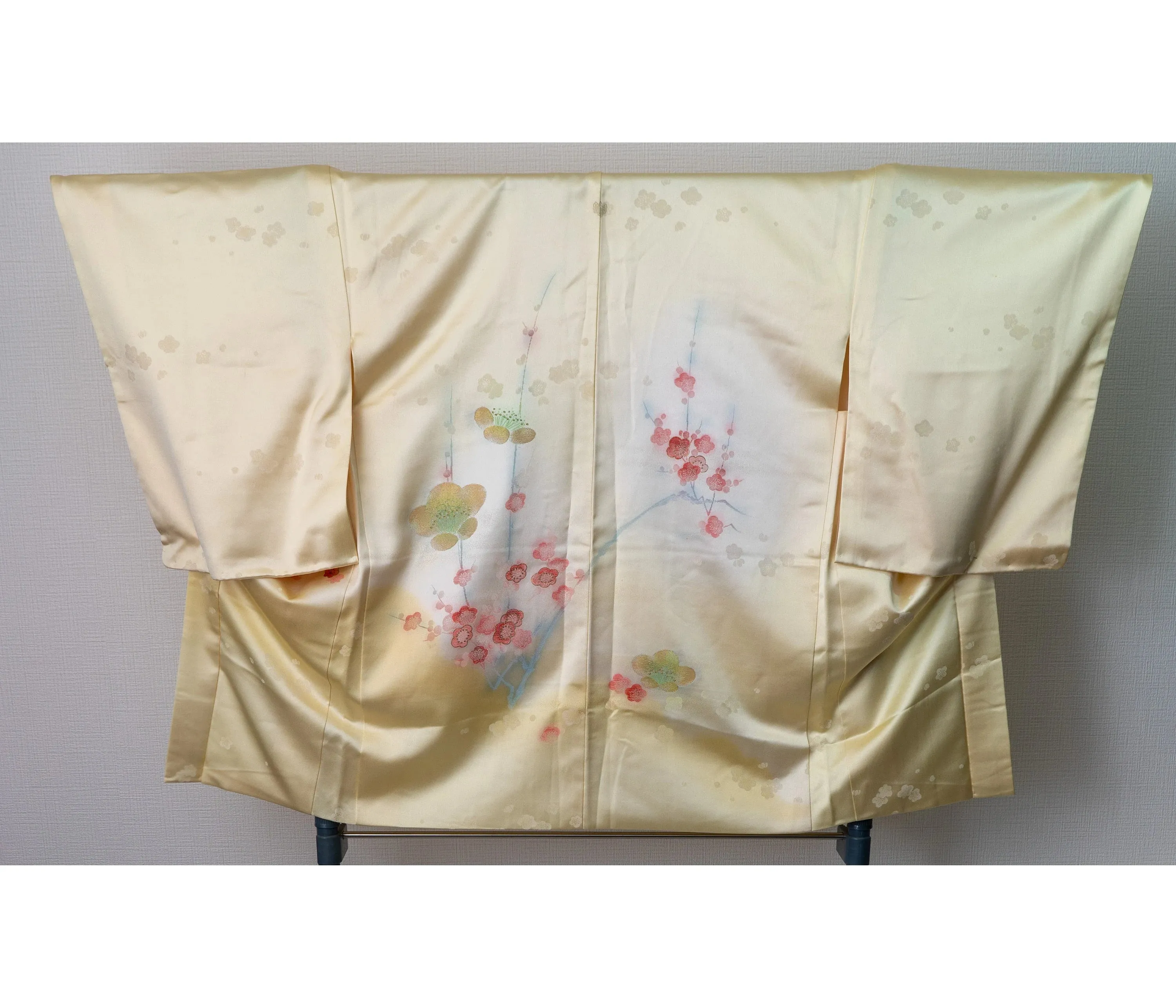 Shiny Yellowish Floral Kimono Coat - Unused Vintage Silk Japanese Haori Jacket featuring Hand-Painted Flower Designs