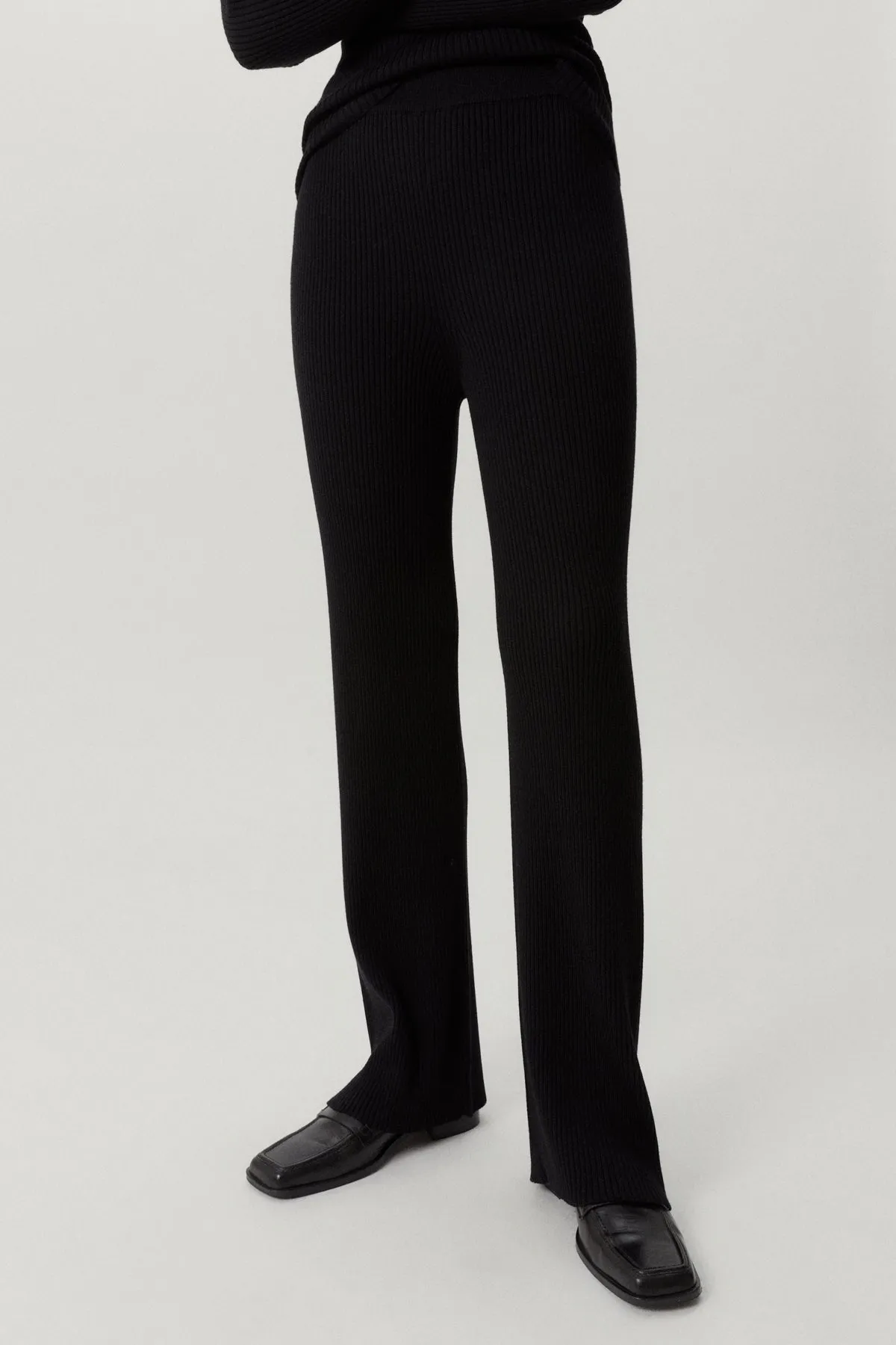 The Merino Wool Ribbed Pants