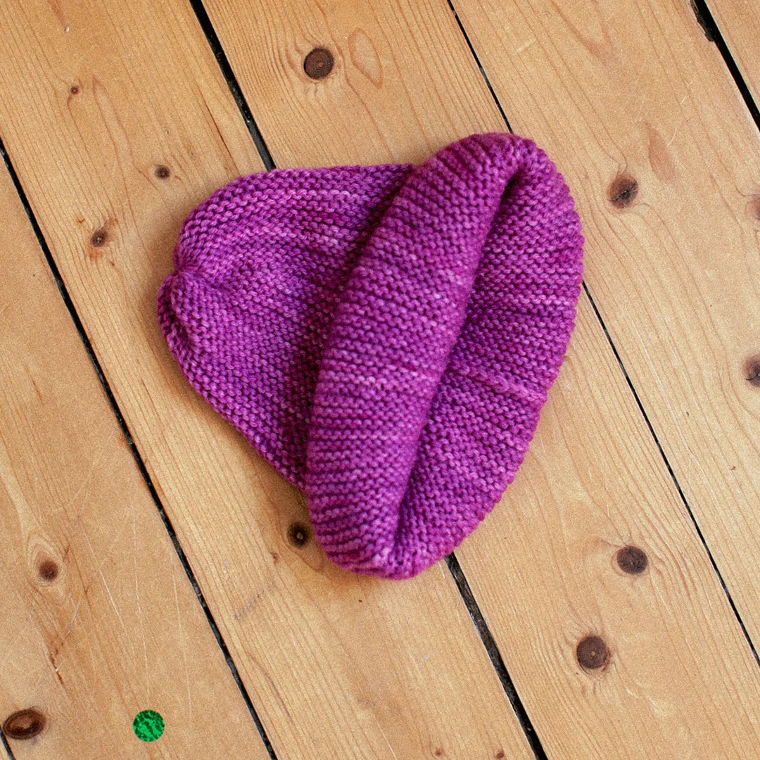 WES hat. Fuchsia. 4  y. Hand knit hat beanie.