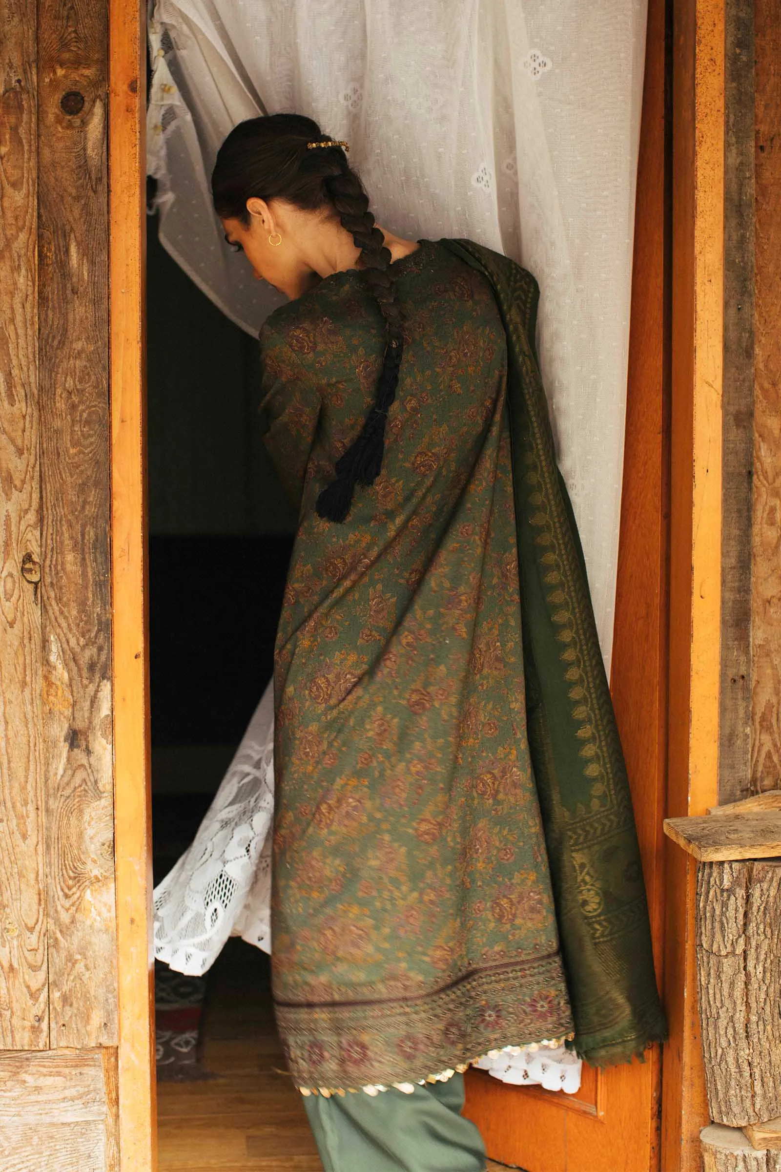 Zara Shahjahan Winter Collection (with Shawl) – Nazneen