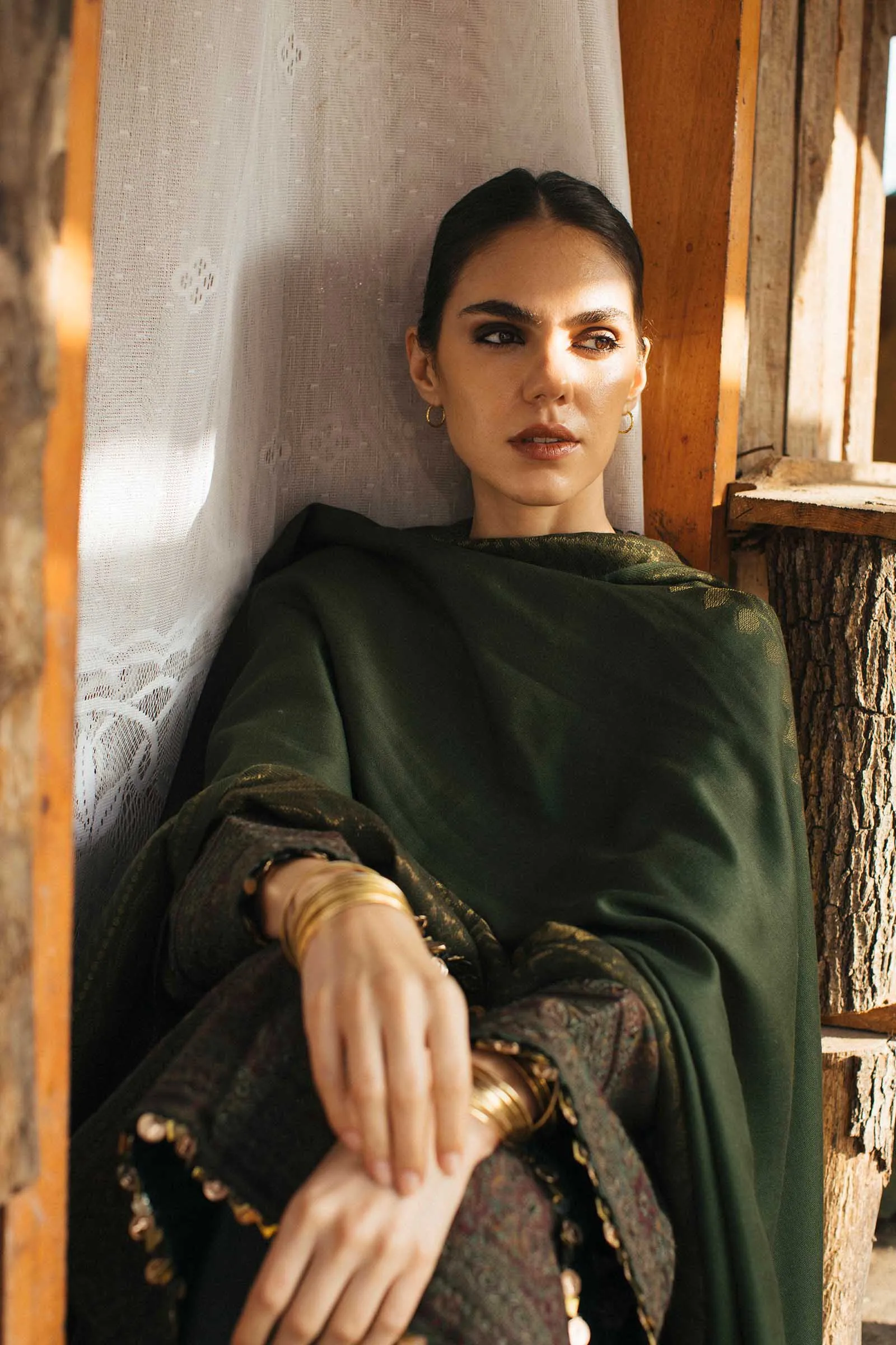 Zara Shahjahan Winter Collection (with Shawl) – Nazneen